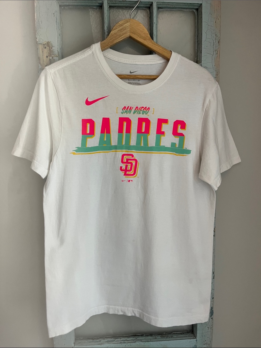 Men’s Nike White San Diego Padres Tee with Neon Pink & Aqua Graphic size small.